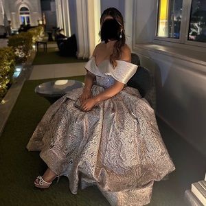 STUNNING formal/evening gown, size s/m